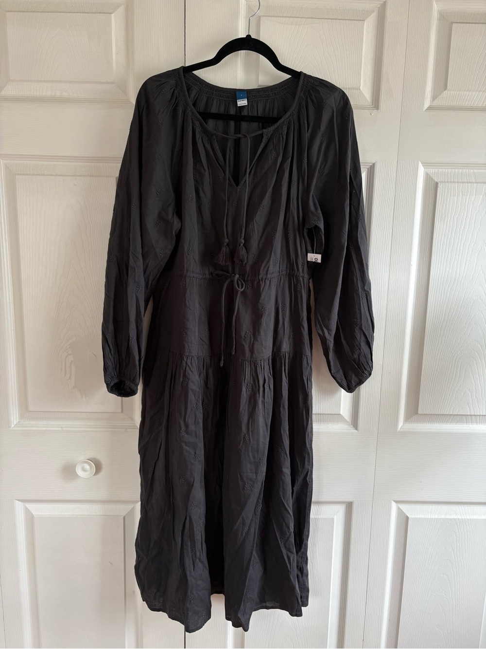 Old Navy Waist-Defined Embroidered Long-Sleeve Midi Dress Black Boho Cottage S